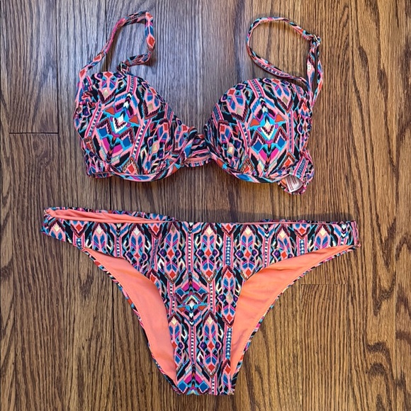 Xhilaration Other - Colorful Geometric Bikini Set